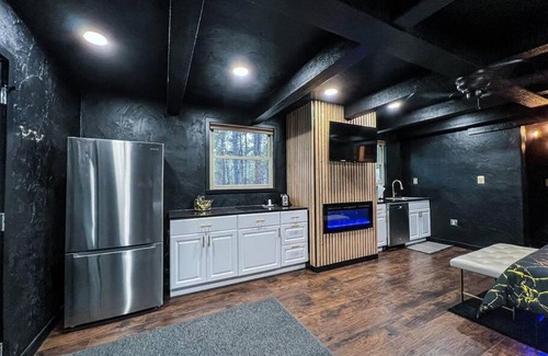 Colorado Springs Villa | Discover Micah Blk Forest Lodge: Family-Friendly Retreat