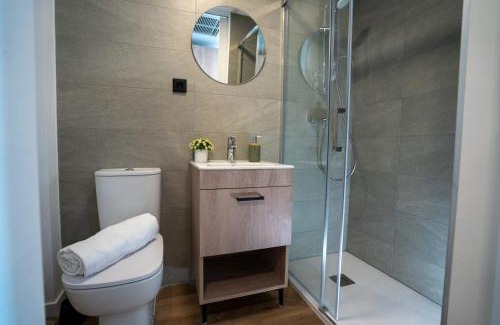 San Vicente del Raspeig Other | Relax at Micampus Alicante: Oceanfront Pool & Accessibility