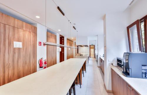 Iturrama Apartment | Inviting Micampus Pamplona: Wheelchair Accessible Stay