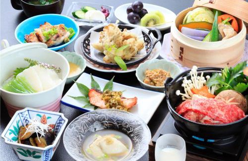 Kamimoku Onsen Hotel | Cozy Micasa: Family-Friendly Hotel with Hot Tub Amenities