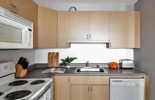 South Loop Condo | Stylish 2bd/2ba Near Grant Park & Museums - Guest Rated 9.2