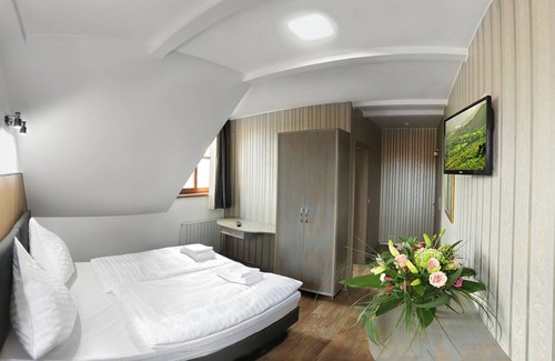 Oebisfelde Hotel | Family-Friendly Hotel Am Markt with Breakfast and Kitchen