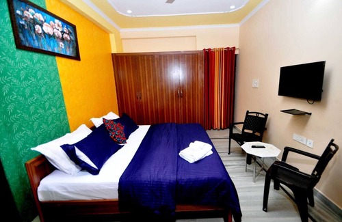 Malviya Nagar Hotel | Budget-Friendly Stay at Michaels Homestay with Breakfast