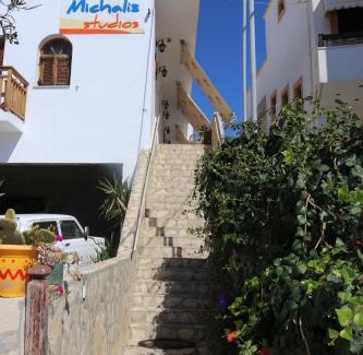 Lipsoi Apartment | Pet-Friendly Michalis Studios with Excellent 9.2 Rating