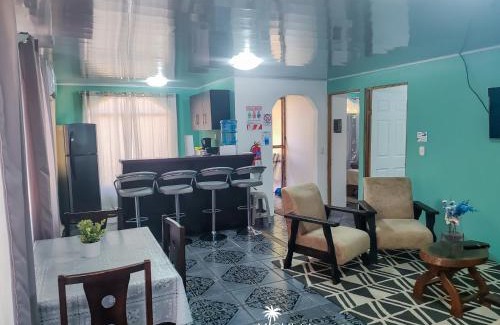 Tortuguero Apartment | Ideal Getaway at Micheck Beach House - Pet & Child Friendly