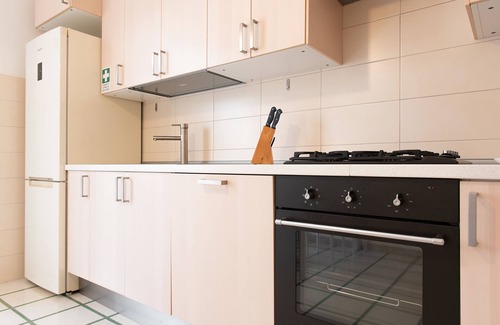 Civitavecchia Apartment | Michelangelo Apartment: Tranquil Retreat by the Ocean