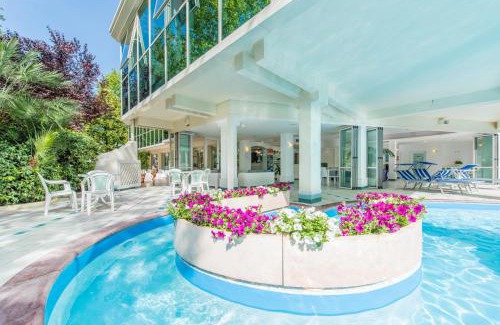 Valverde Hotel | Elegant Michelangelo Cesenatico: Pool, Ocean View & Hot Tub