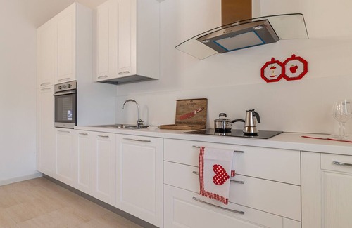 Cimadolmo House | Michelangelo: Bright Apartment with Breakfast & Family Amenities