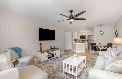 Ocean Side Village Condo | Beachside Condo Oasis with Spa, Pool & Top Guest Ratings