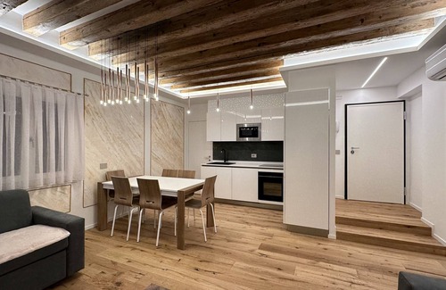 Cannaregio Apartment | Indulge in the MICHELIN PALACE SUITE - Guest Rated 10/10