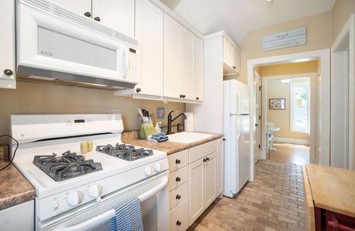 South Haven Apartment | Guest Rated 10/10: Michiana Apartment #1 Beach Retreat