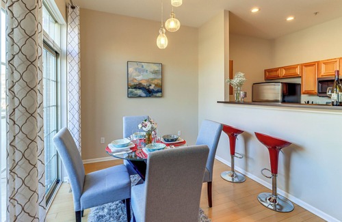 Northville Condo | Pet-Friendly Michigan Townhome with Smart TV Near Detroit