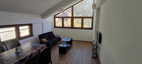 North Macedonia Apartment | Cozy Mickey's Apartments with Oceanfront Views