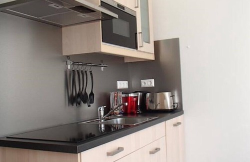 Haslau-Maria Ellend House | Cozy Micro House Apartment with Garden View Retreat