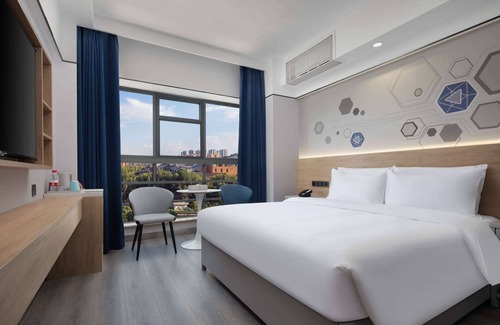 Guandu Hotel | Guest Rated 10/10: Microtel by Wyndham Kunming Guandu