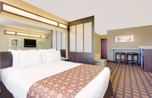 Perry Hotel | Comfortable Stay at Microtel by Wyndham Perry Near Fairgrounds