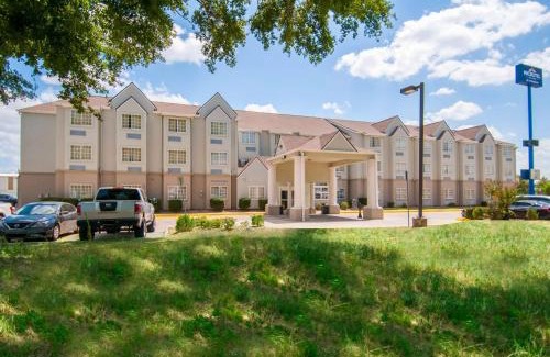 Lafayette Hotel | Budget-Friendly Microtel Inn with Family and Accessibility Options