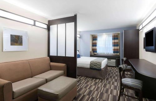 Scotlandville Hotel | Discover Comfort at Microtel Inn & Suites Baton Rouge Airport
