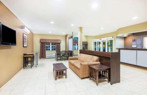 Gunter Afs Hotel | Pet-Friendly Microtel Inn and Suites Montgomery Awaits You