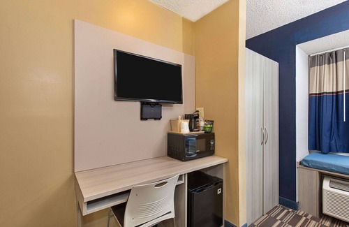 Dry Ridge Hotel | Modern Comfort at Microtel Inn by Wyndham Dry Ridge
