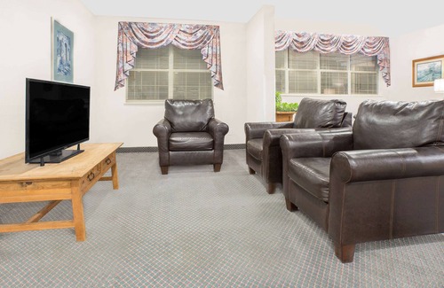 Broken Bow Hotel | Ideal Getaway at Microtel Inn by Wyndham Broken Bow