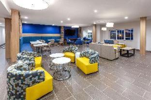 Wellborn Hotel | Comfortable Microtel Inn & Suites with Pool and Breakfast