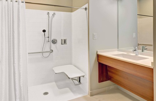Ridley Park Hotel | Convenient Microtel Inn & Suites Near Philadelphia Airport