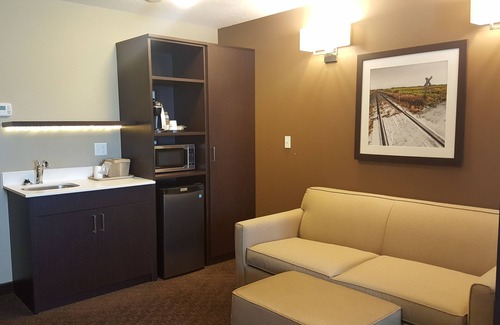 Whitecourt Hotel | Comfortable Microtel Inn & Suites With Spa and Breakfast