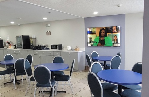New Castle Hotel | Inviting Microtel Inn & Suites in Gardendale with Pool