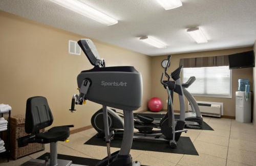 Mineralwells Hotel | Budget-Friendly Microtel Inn & Suites in Mineral Wells
