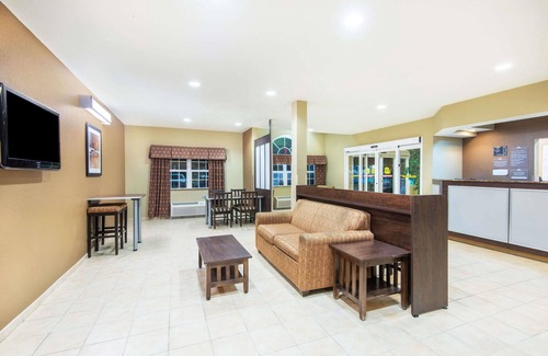 Gunter Afs Hotel | Convenient Microtel Inn & Suites, Kid-Friendly Amenities