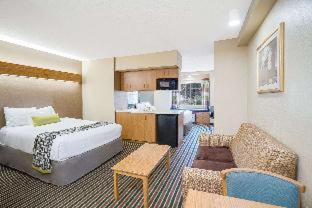 Pigeon Forge Hotel | Pet-Friendly Microtel Inn & Suites in Pigeon Forge