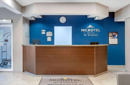 Brooksville Hotel | Discover Microtel Inn & Suites: Oceanfront Oasis Awaits