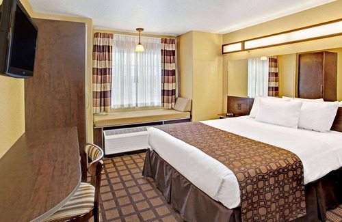 Round Rock Hotel | Discover Microtel Inn & Suites with Pool and Spa Amenities