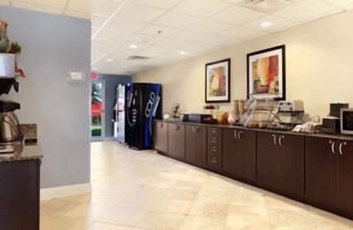 Spring Hill Hotel | Top-Rated Microtel Inn & Suites Near Weeki Wachee Attractions