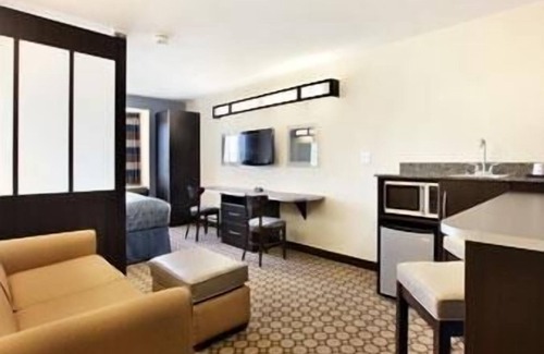 Spring Hill Hotel | Top-Rated Microtel Inn & Suites Near Weeki Wachee Attractions