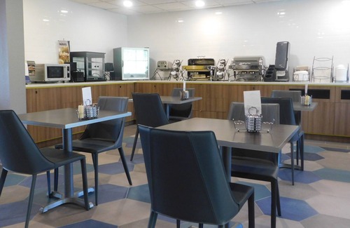 Triadelphia Hotel | Inviting Microtel Inn & Suites by Wyndham Wheeling Stay