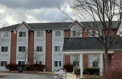 West Chester Hotel | Budget-Friendly Microtel Inn & Suites with Family Amenities