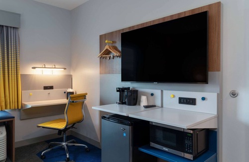 Old Town Winchester Hotel | Discover Microtel Inn & Suites: Family-Friendly Oasis