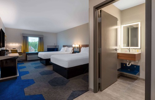 Old Town Winchester Hotel | Discover Microtel Inn & Suites: Family-Friendly Oasis