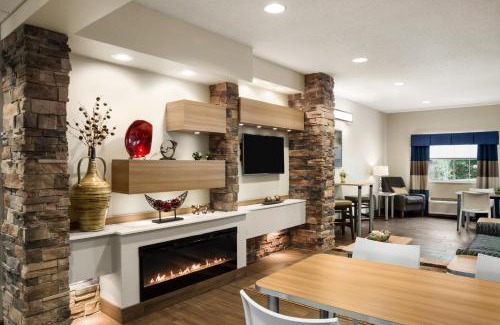 Lynchburg Hotel | Pet-Friendly Microtel Inn & Suites: Comfort for Everyone