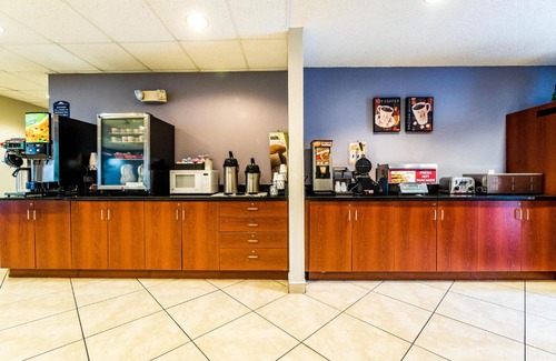 Palm Coast Hotel | Inviting Microtel Inn & Suites with Oceanfront Access
