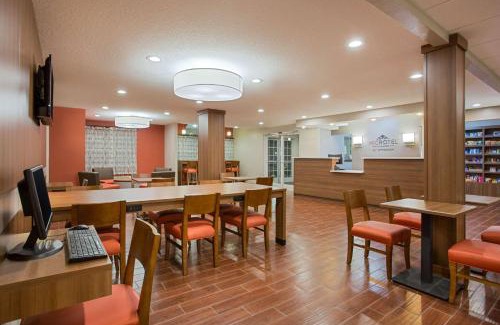 Walterboro Hotel | Pet-Friendly Microtel Inn & Suites with Pool in Walterboro