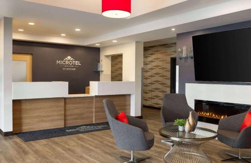 Val-d'Or Hotel | Discover Microtel Inn & Suites Val-d'Or - Pet Friendly Comfort
