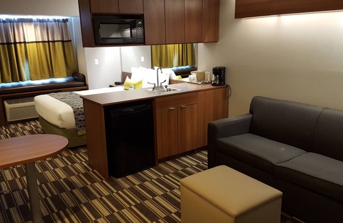 Bellevue Hotel | Comfortable Microtel Inn & Suites with Family-Friendly Amenities