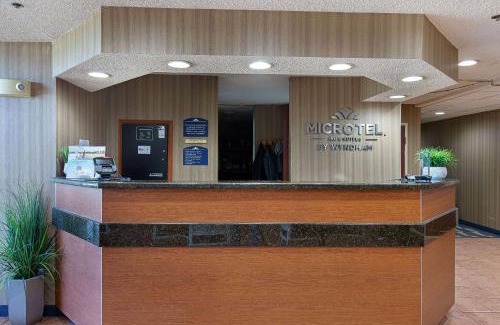 Dry Ridge Hotel | Comfortable Getaway at Microtel Inn & Suites Dry Ridge