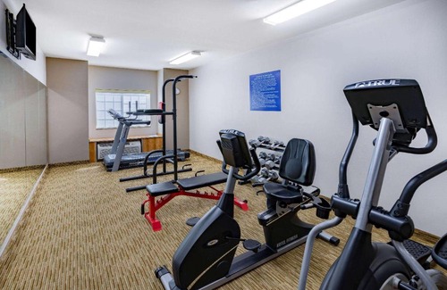Johnstown Hotel | Discover Microtel Inn & Suites: Family-Friendly Retreat