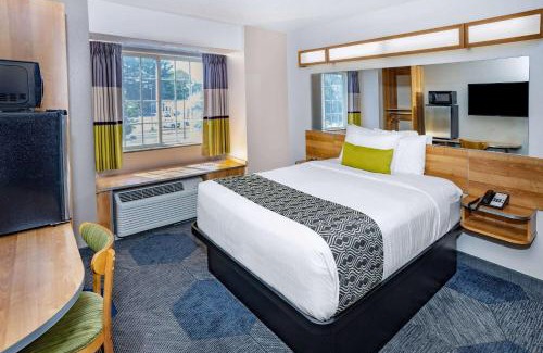 Johnstown Hotel | Discover Microtel Inn & Suites: Family-Friendly Retreat