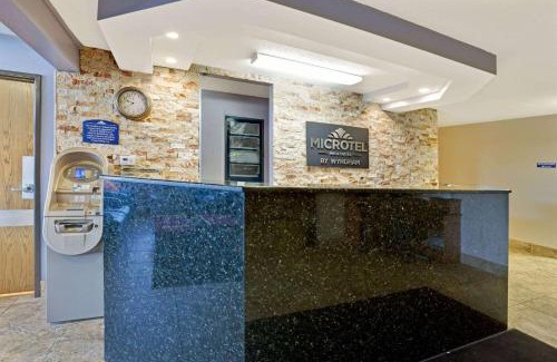 Roseville Hotel | Convenient Stay at Microtel Inn & Suites Detroit Roseville