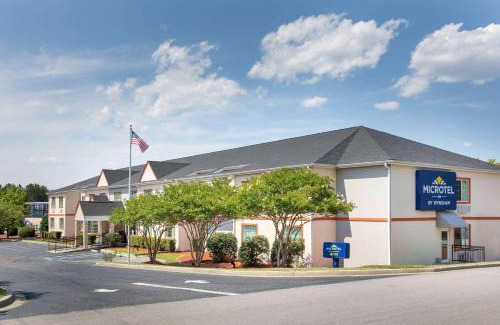 Dentsville Hotel | Budget-Friendly Microtel Inn & Suites near Fort Jackson